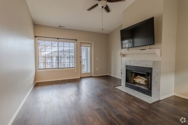 Building Photo - Great Location, Great Size, Great TC Rental