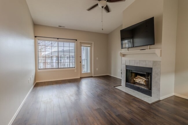 Building Photo - Great Location, Great Size, Great TC Rental