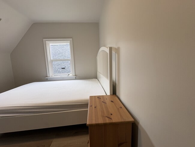 7430 Angus Dr Unit Room
