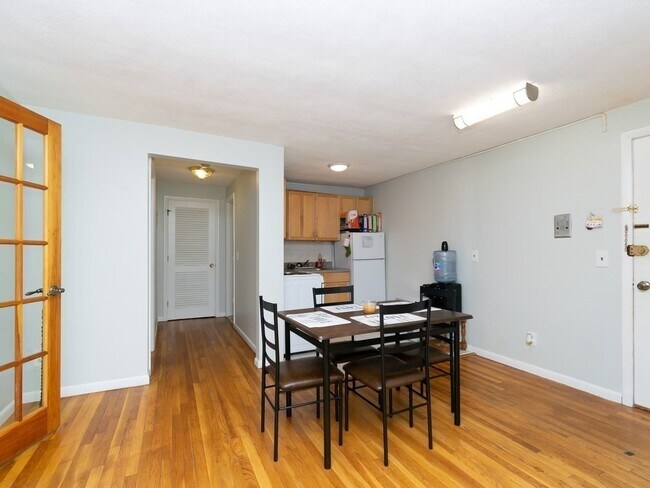 Photo - 20 Radcliffe Rd Unit 206