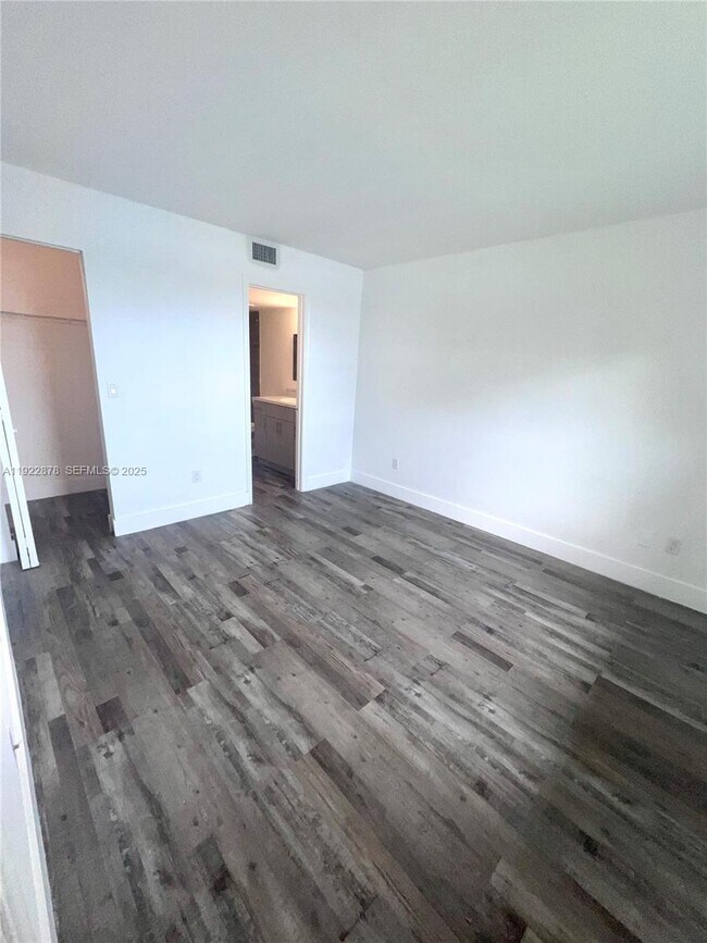 Photo - 6715 W 26th Dr Unidad 203-6