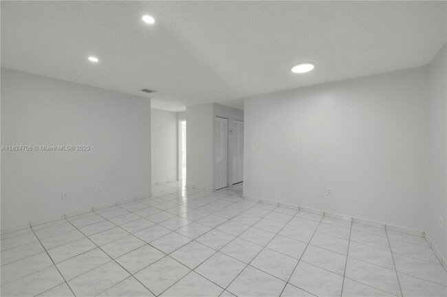 Photo - 120 SW 116th Ave