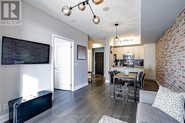 Photo - 85 The Donway W Unit 601