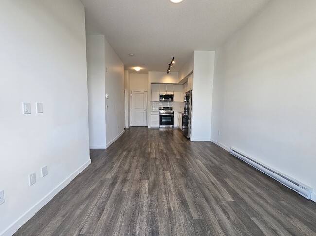 15738-15785 Avenue621