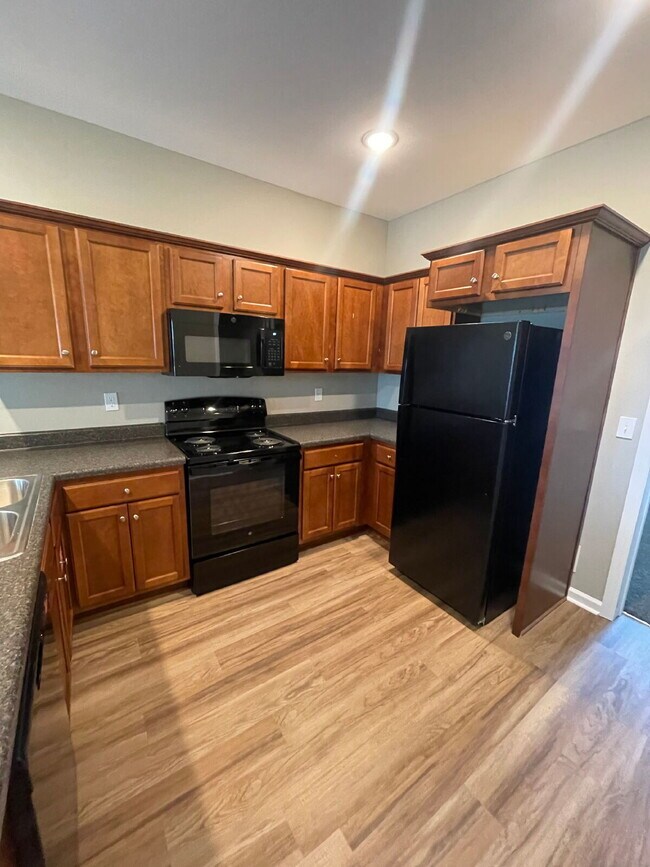 Photo - Newly constructed 3/3!