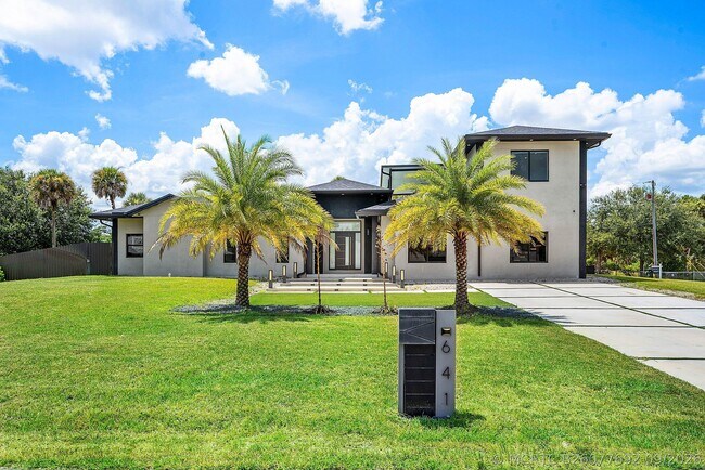 641 Marshall Rd