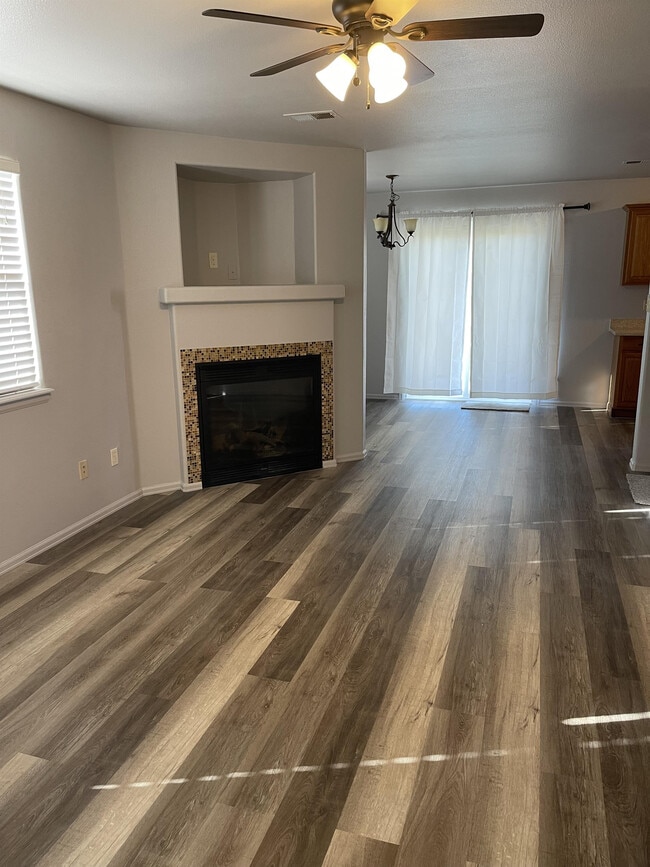 Photo - 2981 Redbud Ct