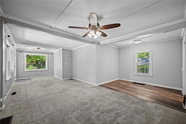 Building Photo - 1923 39th St Rental