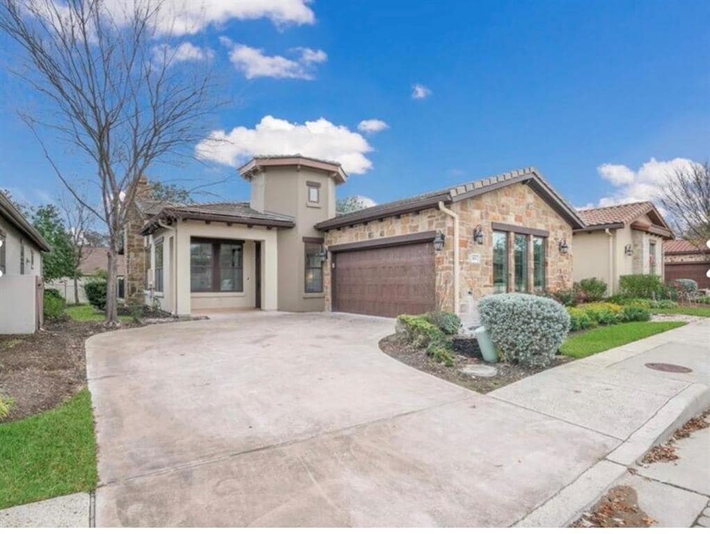 Photo - 103 Amiata Ave