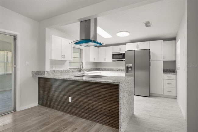 Photo - 1849 Viburnum Ln