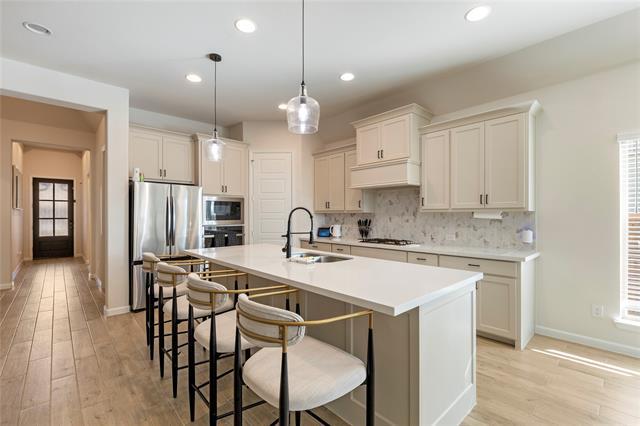 Photo - 1448 Kingswell Ln
