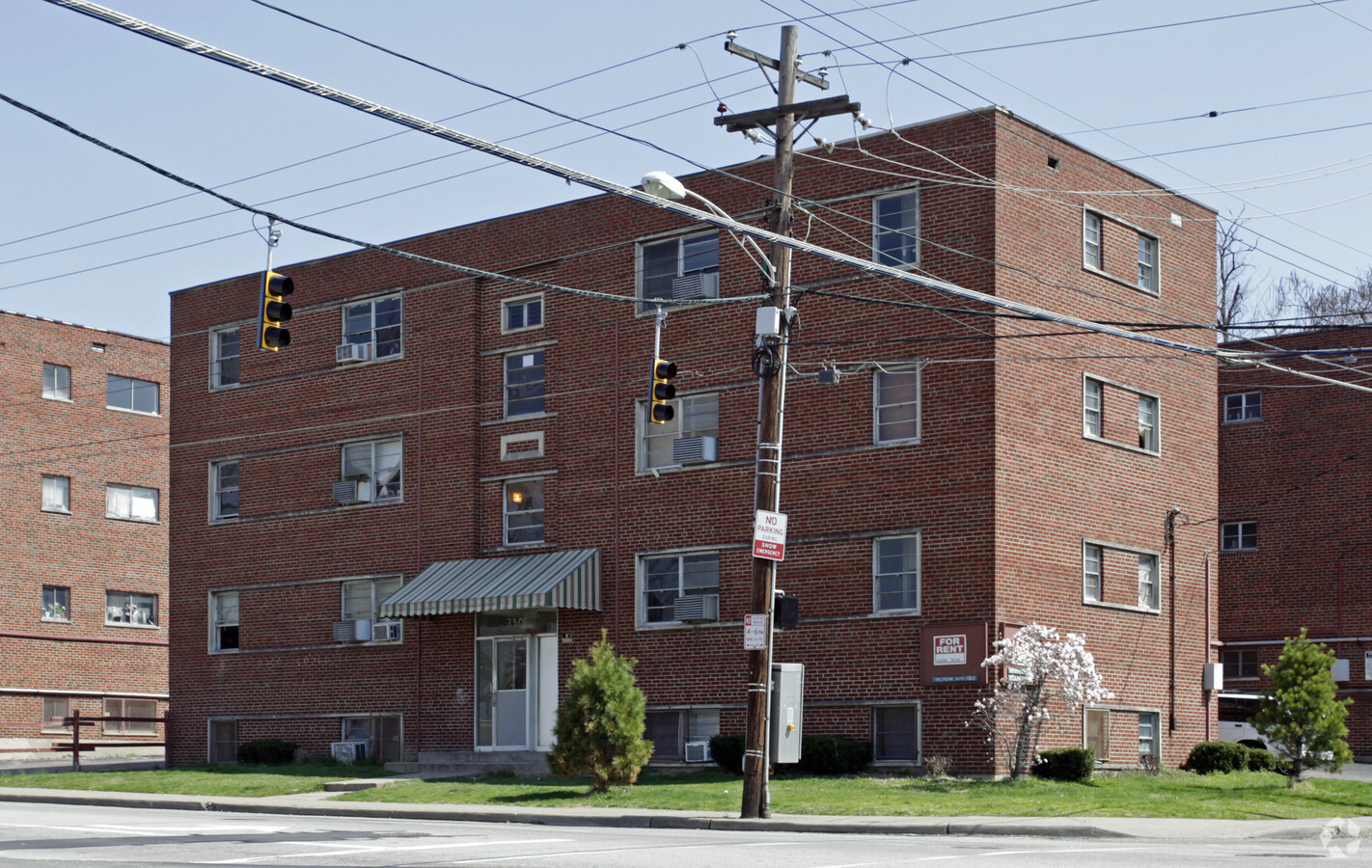 Avondale Meadows Apartments - Avondale Meadows Apartments