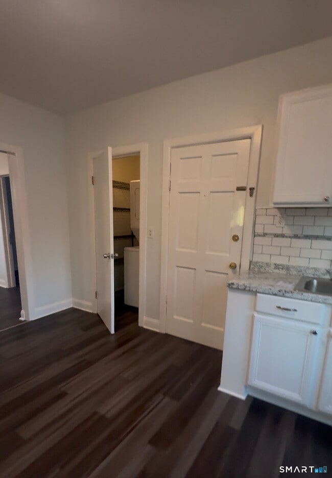 Photo - 183 Ely Ave Unit 1