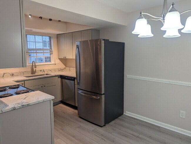 Photo - Bright Condo Living in a Convenient Fairfax Location Unit 202