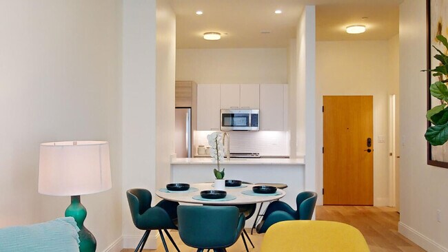 Photo - 1055 Commonwealth Ave