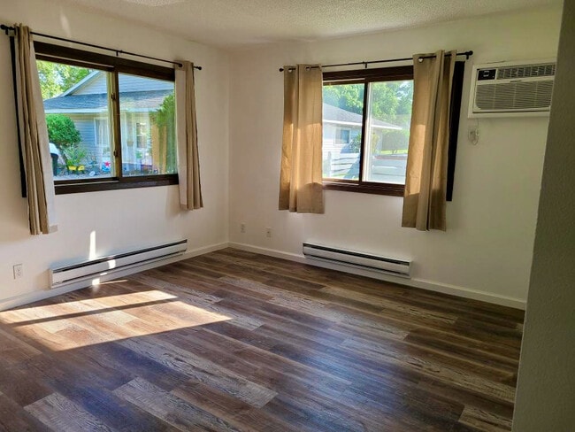 Photo - 640 Valley Dr Unit 2