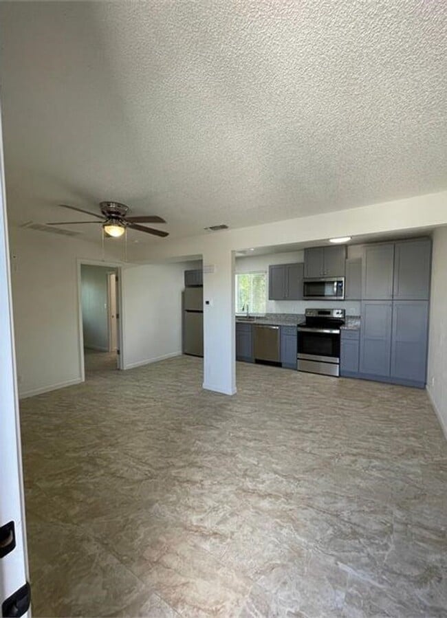 Photo - 205 N Mariposa Street