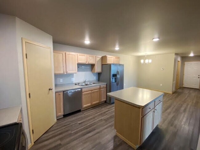 Photo - 2 & 3 Bedroom Units Available Now! Unit 3 bedroom