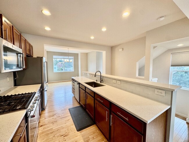 Photo - Everett Townhouse