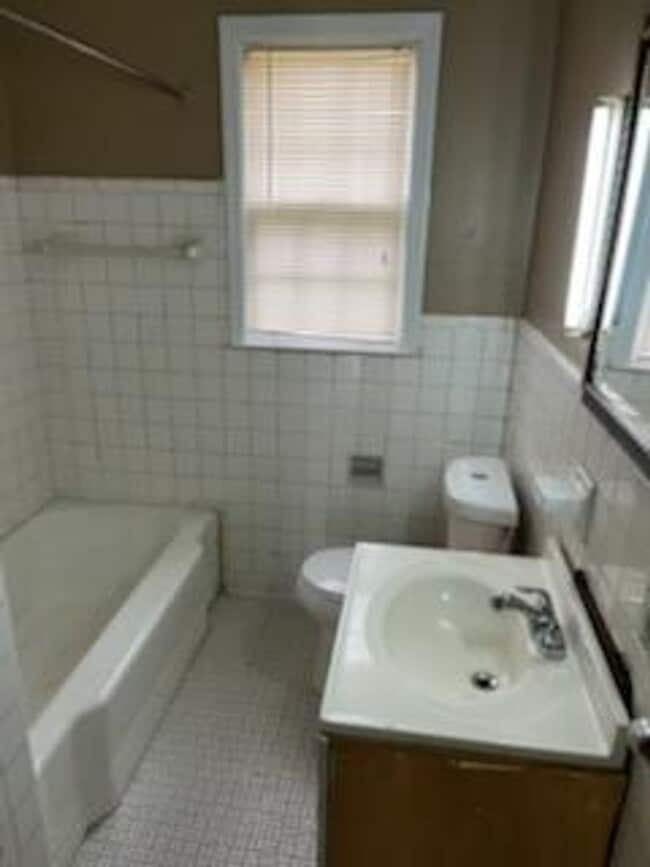 Building Photo - Under Repair