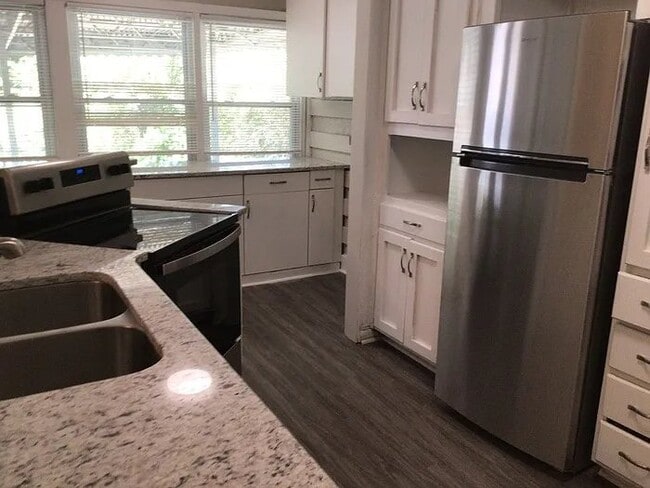 Photo - 32 Woodland Dr