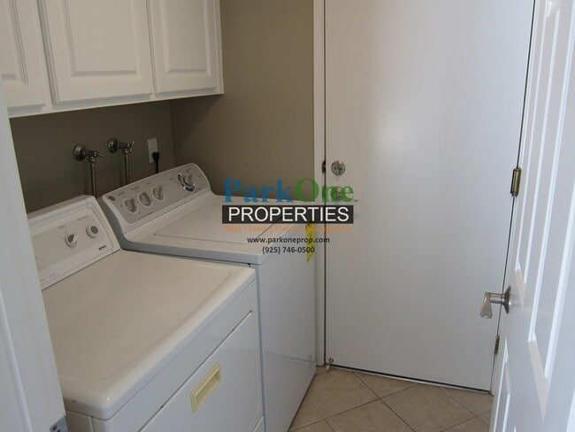 Photo - 4 Bedroom Livbermore Home Now Available!