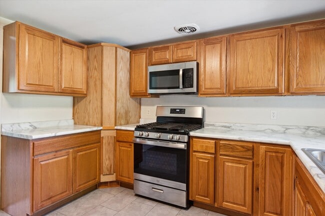 Photo - 204 Grafton Ave
