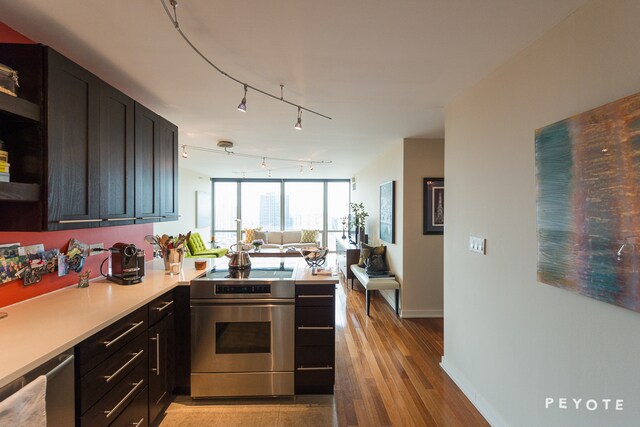 Photo - 2 E Erie St