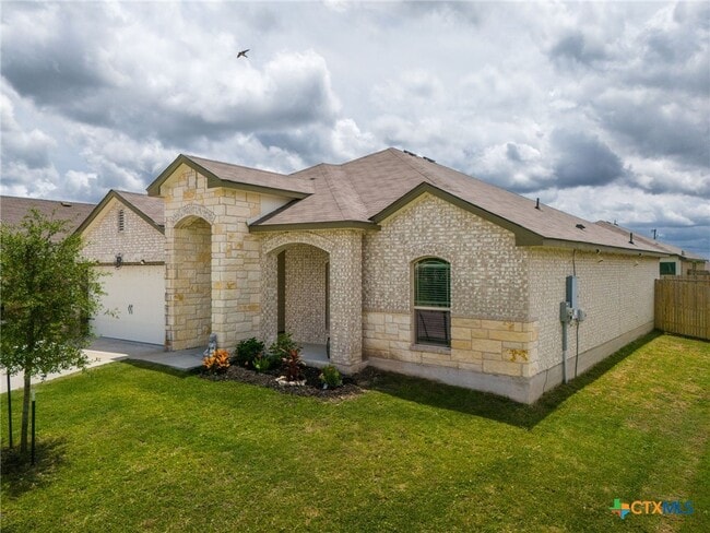 Building Photo - 310 Saddleback Trl Rental