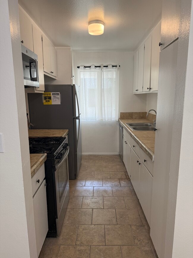 Photo - 20134 Leadwell St Unit Led 270