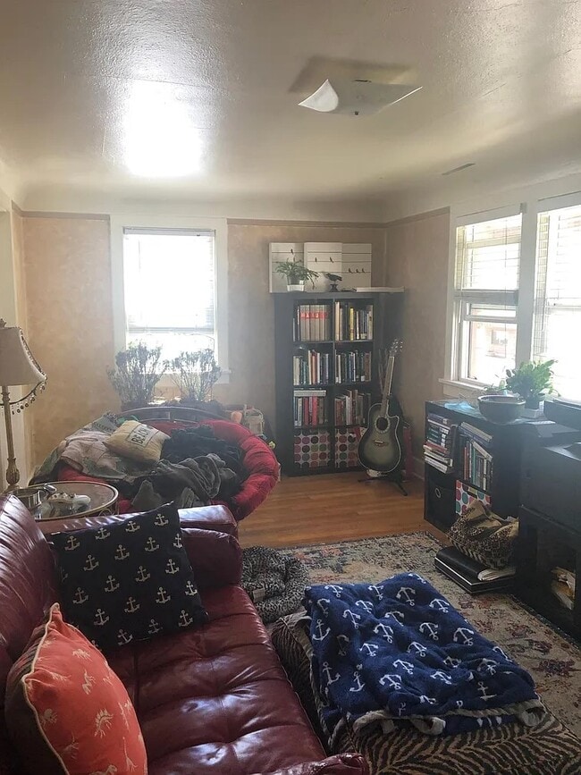 Photo - 340 S Grand Ave