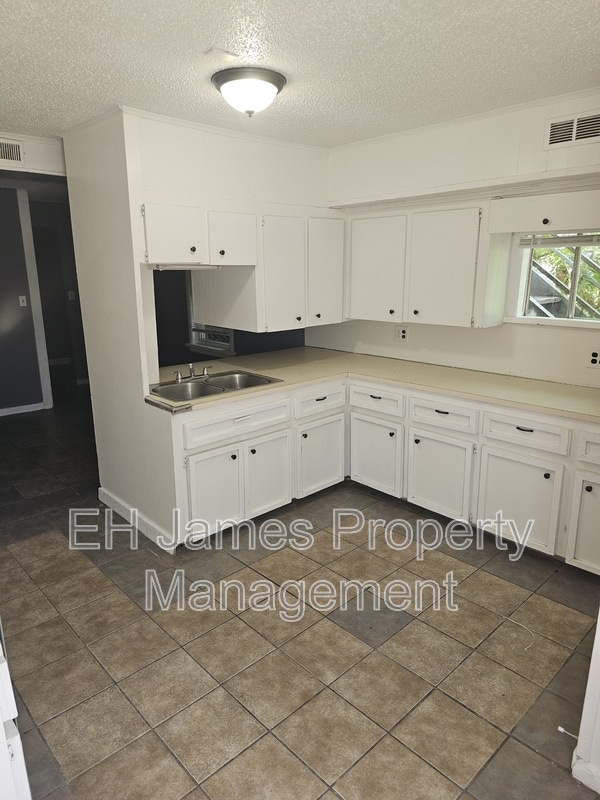 Photo - 217 N Wilson Ave
