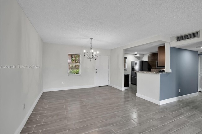 Photo - 2850 Somerset Dr Unit 105L
