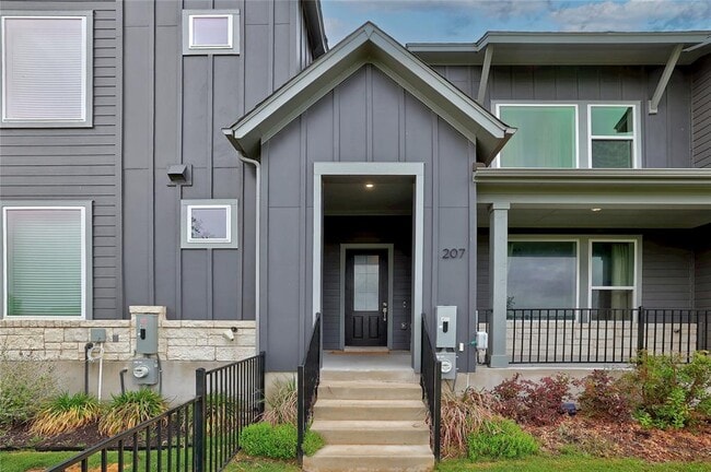 Photo - 207 Flowers Ave