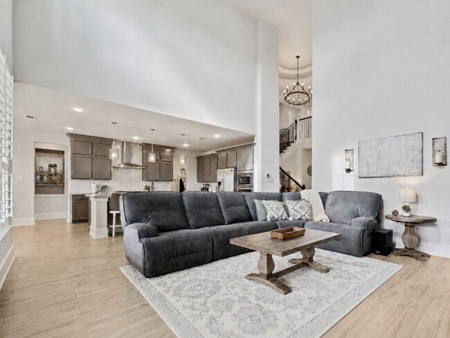 8119 Messina Mount Dr