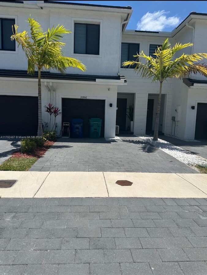 Photo - 10906 SW 232nd Terrace Townhome