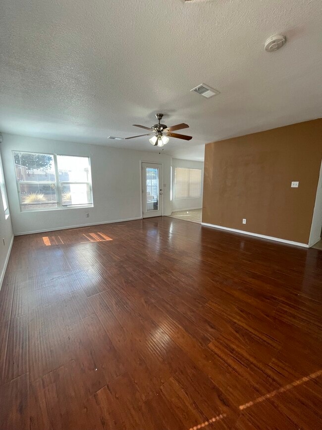 Photo - 667 Vista Luna Ln SW
