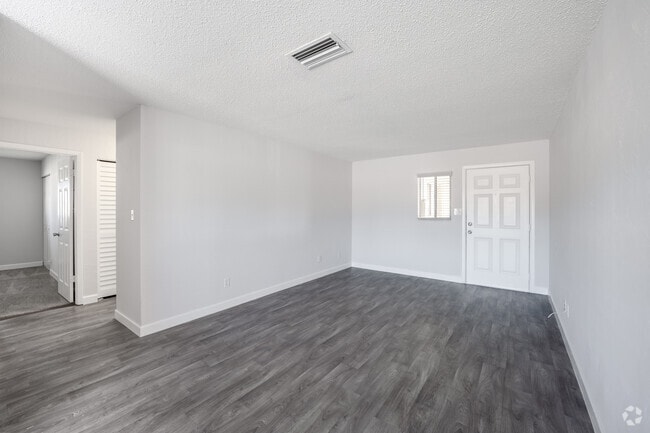 2BR, 1BA - 868SF - Living Room