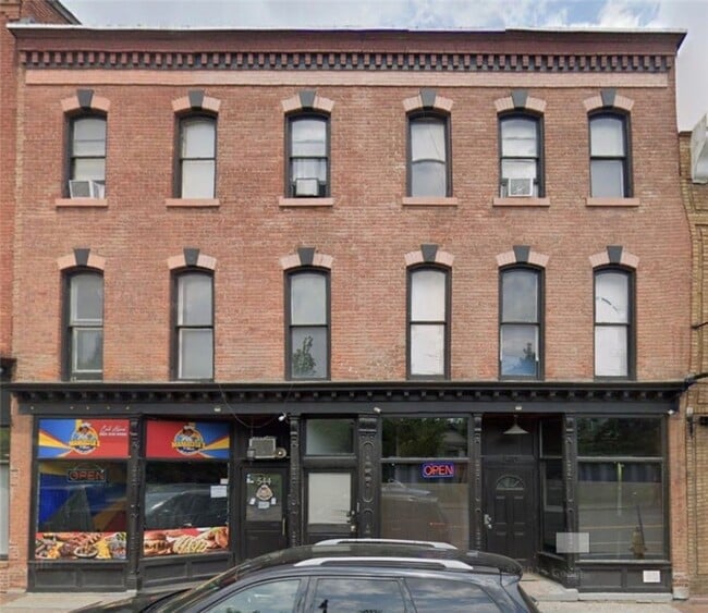 Building Photo - 542 W Main St Rental