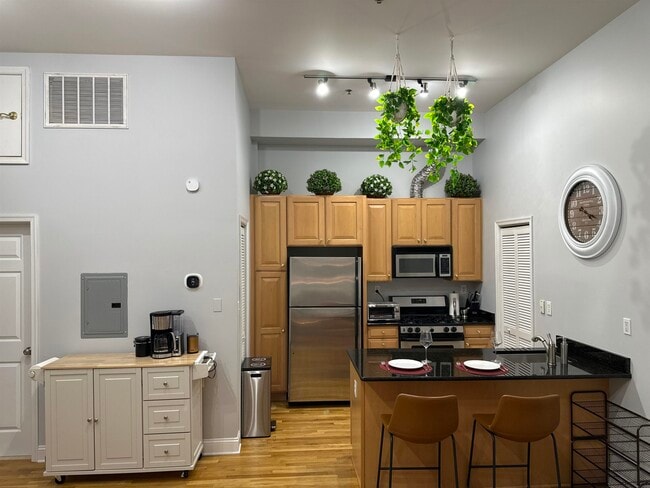 Photo - 1023 Clinton St Unidad 4C Rental