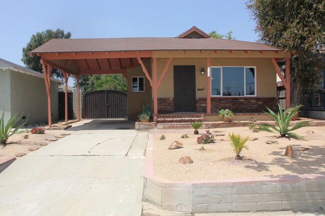 Building Photo - 3133 W 108th St Rental