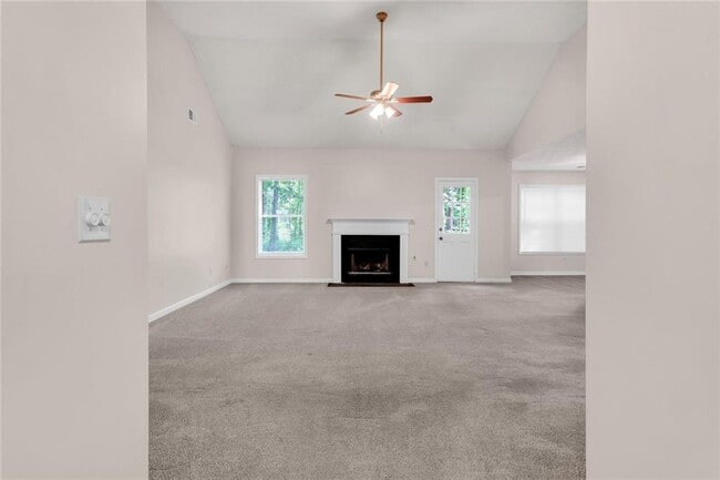 Photo - 878 Grindstone Dr SW