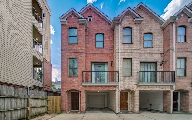 Building Photo - 202 McGowen St Unit True