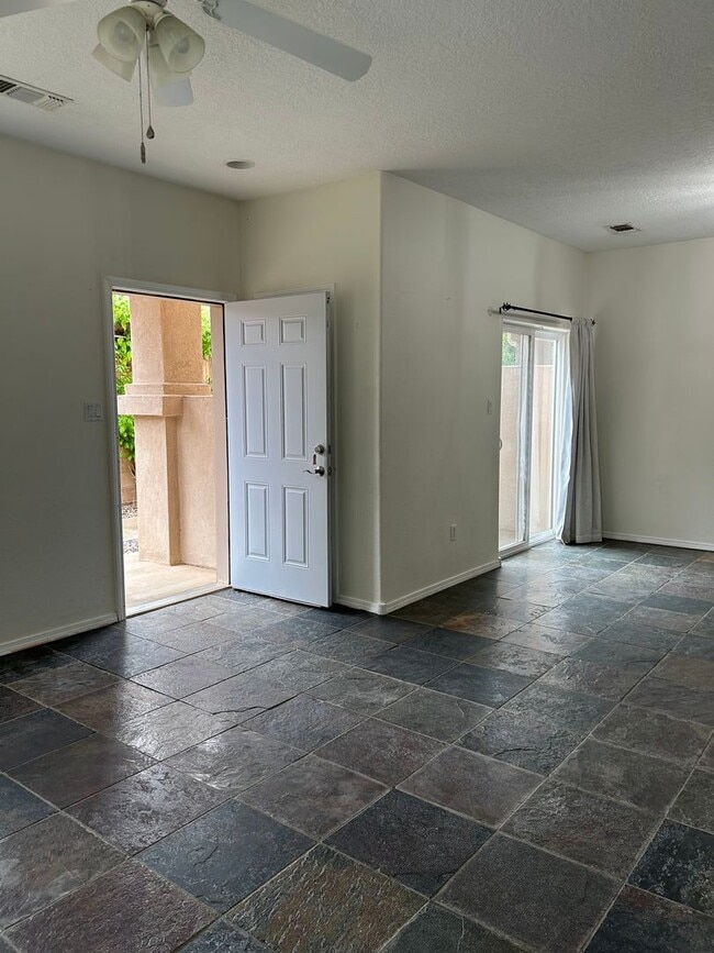 Photo - 4401 Santo Domingo St