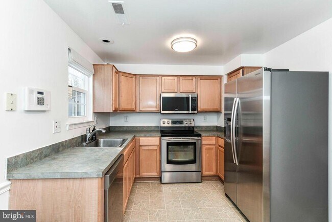 Photo - 60 Benton Ct