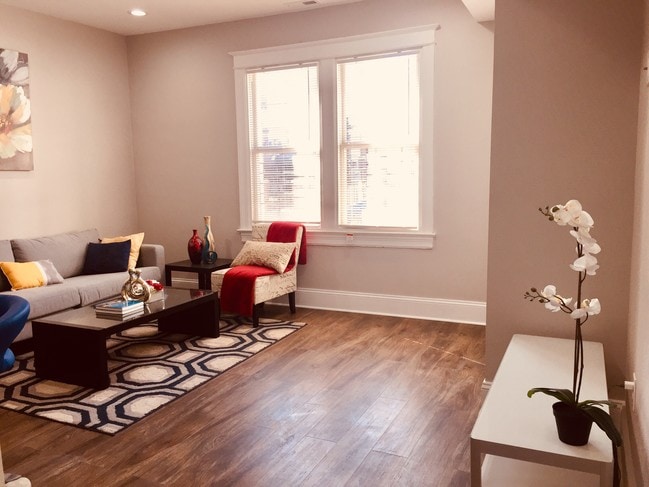 Building Photo - 5824 Colorado Ave NW Unit 3