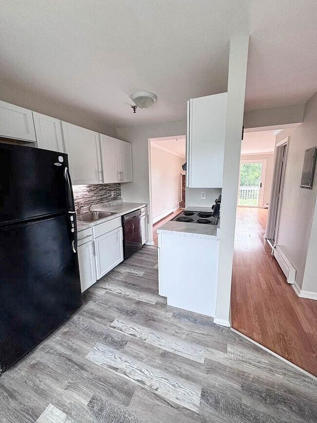 Photo - 678 Savin Ave Unit 2D