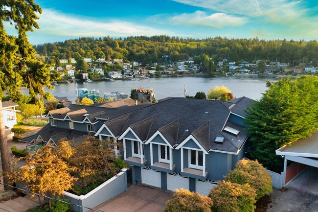 Overlooking Salmon Bay - 3437 NW 56th St Unit House