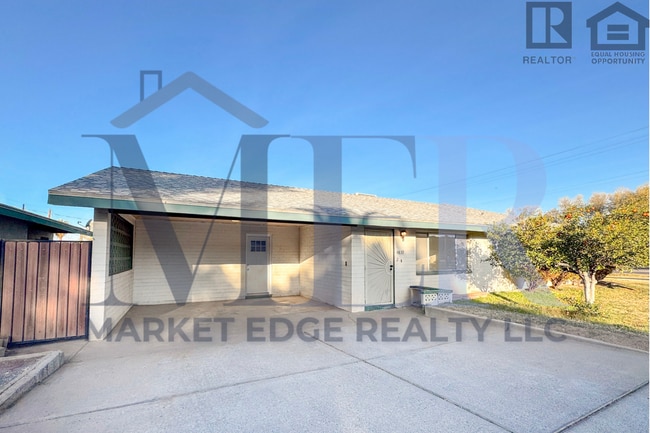 Photo - 3Bed/2Bath Apartment at 48th St/Thomas! Move-In Ready on 05/14/2026!--FENCED-IN YARD! NO HOA!