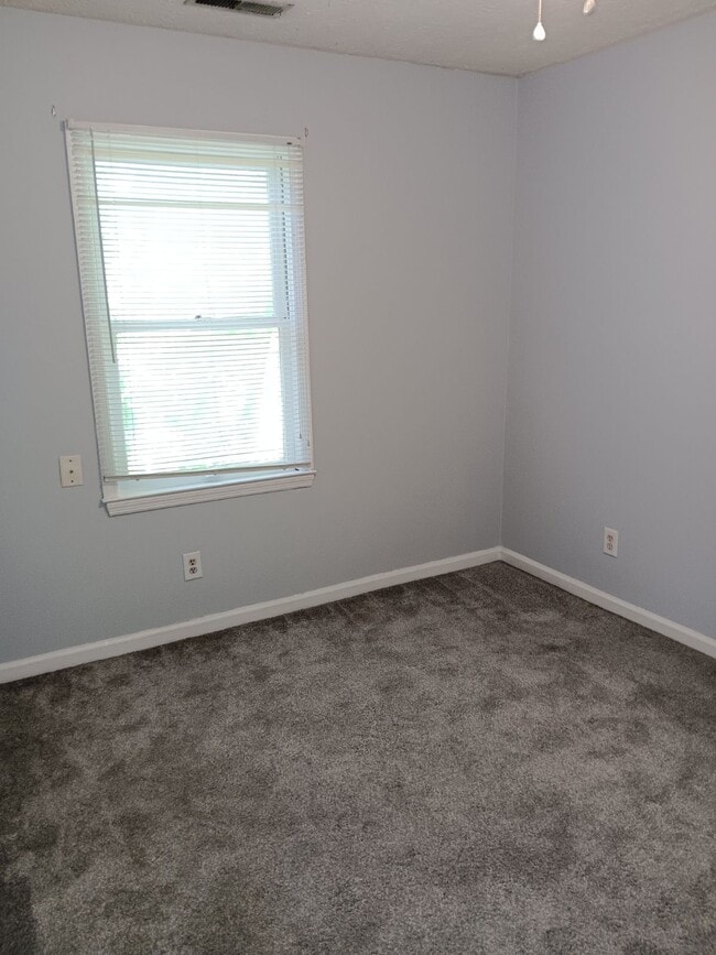 Photo - 515 35th Ave N